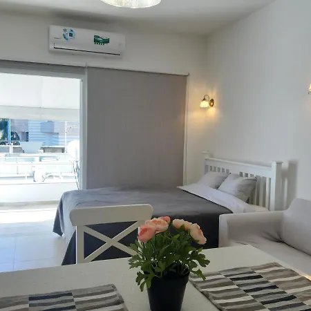 Apartament Sun Sea B102 By The Limassol